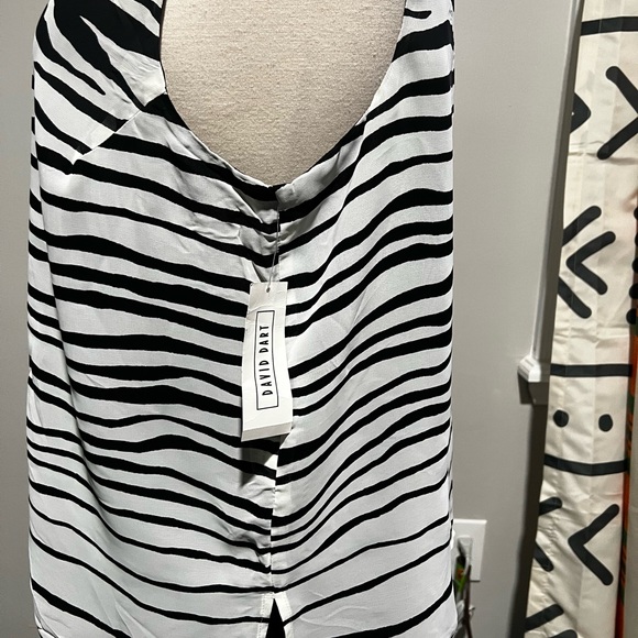 Plus Size Top - Picture 2 of 3